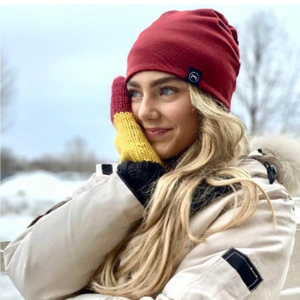 NIB Unisex Adult Size CURE hand-knit mittens in a burgundy, yellow & black color